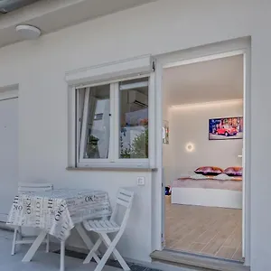 Апартаменты Light In 